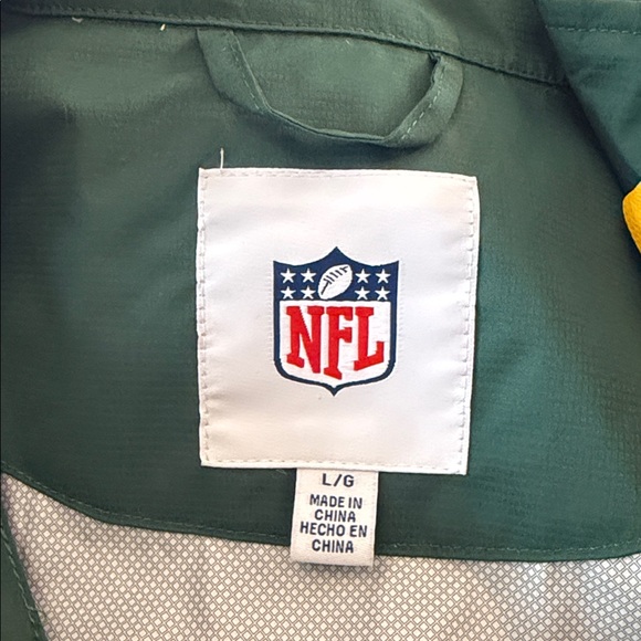 Green Bay Packers Quarter-Zip Short Sleeve Jacket with Yellow Trim Large Unisex - Picture 6 of 7